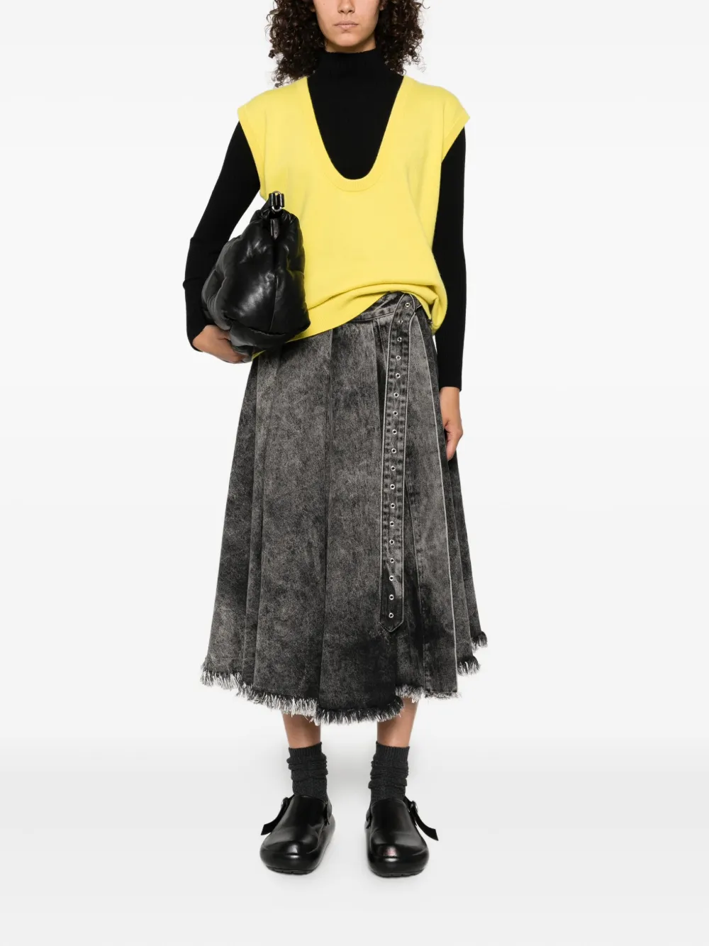 extreme cashmere V-neck sleeveless knitted vest Geel