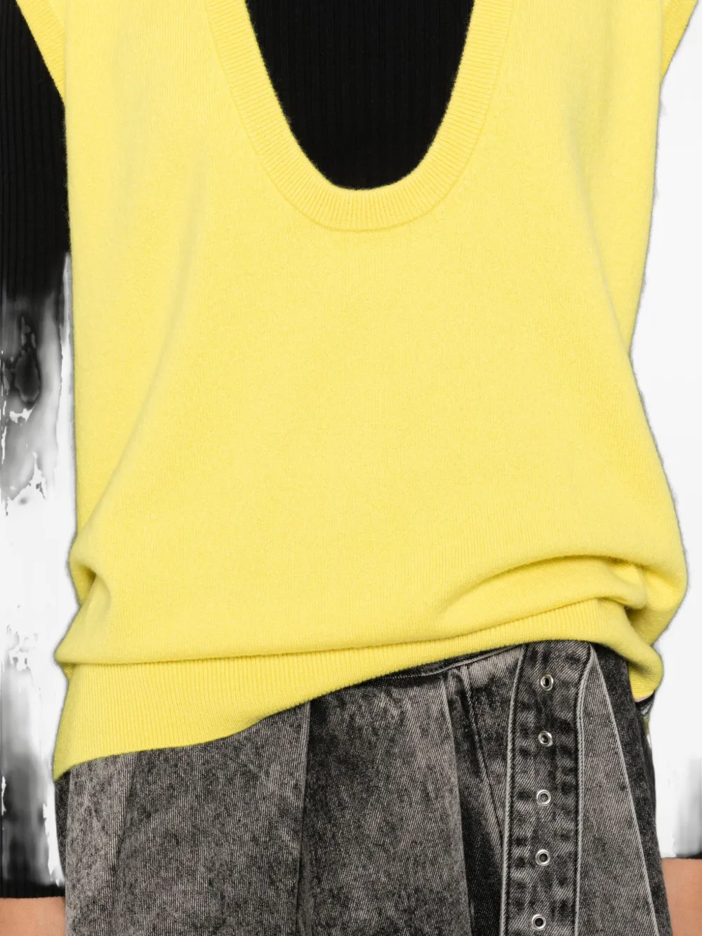 extreme cashmere V-neck sleeveless knitted vest Geel