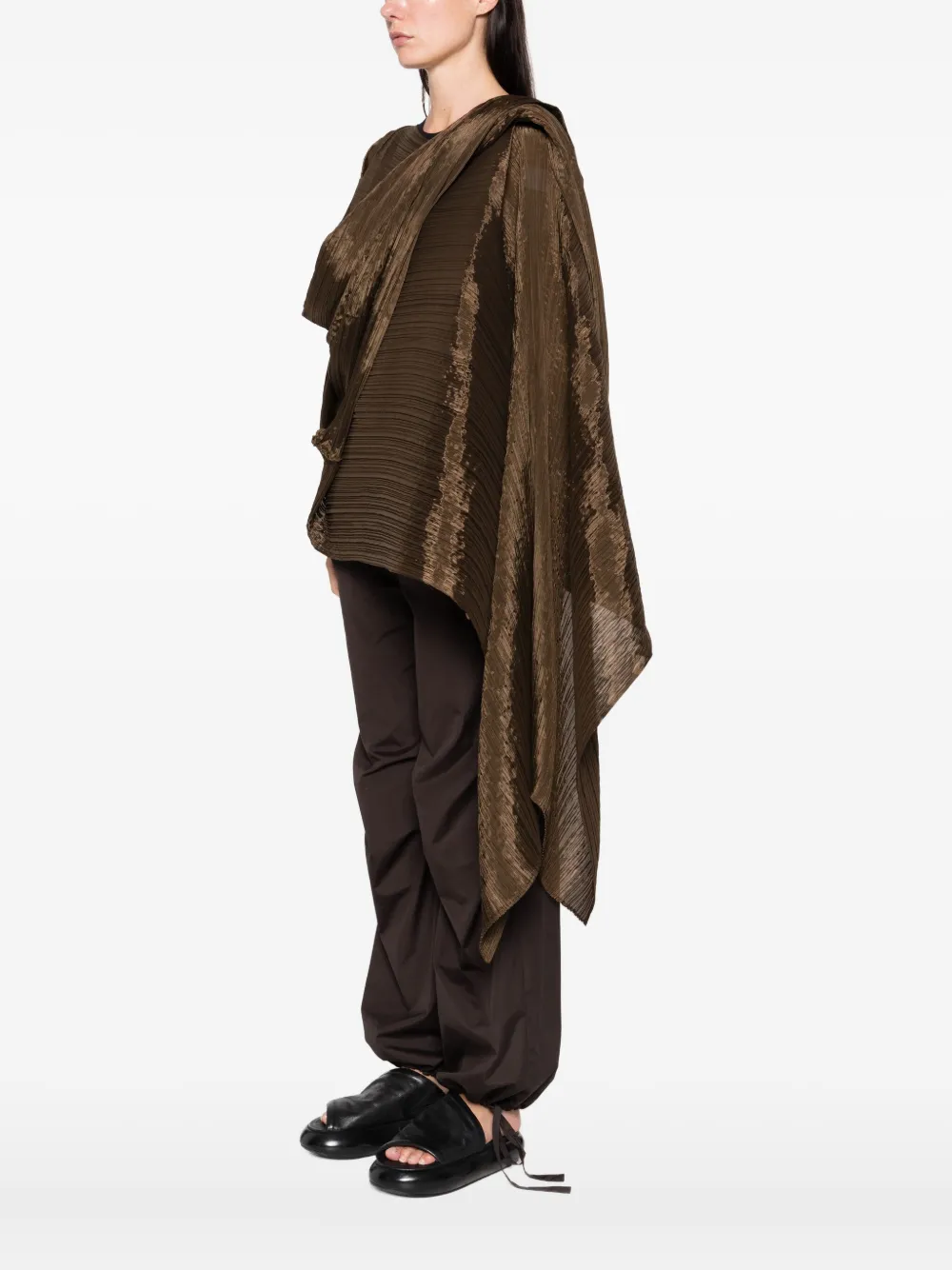 Pleats Please Issey Miyake Poncho met plooien Bruin