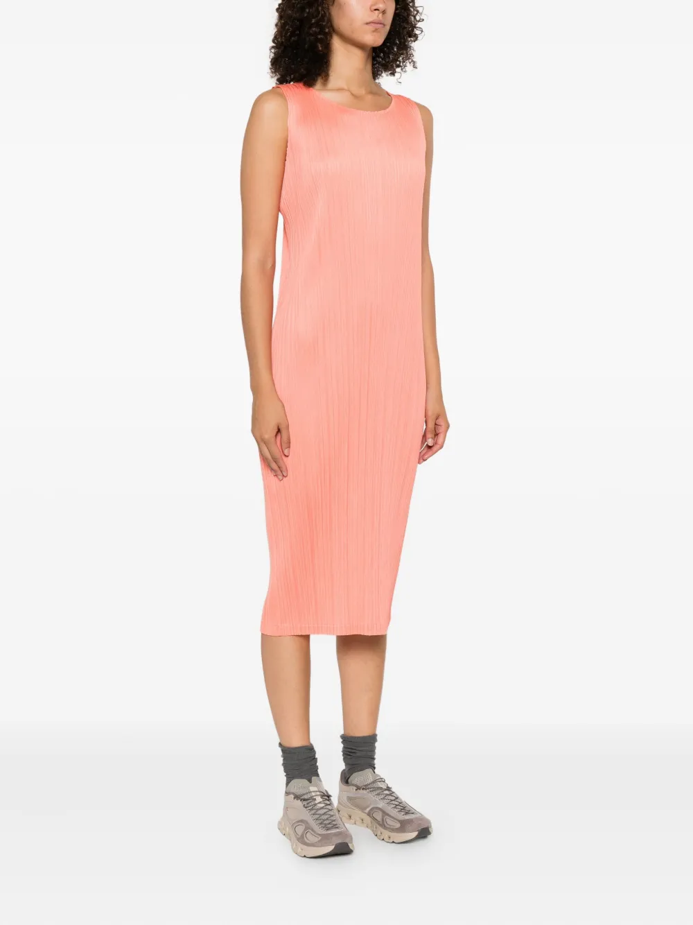 Pleats Please Issey Miyake pleated midi dress Oranje