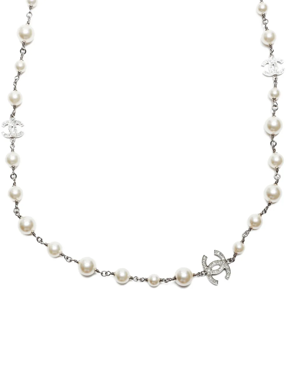 Pre-owned Chanel 2013 Cc Mark Pearl Long Necklace In Silver