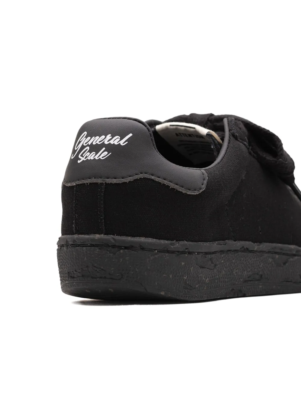General Scale. canvas low-top sneakers Black
