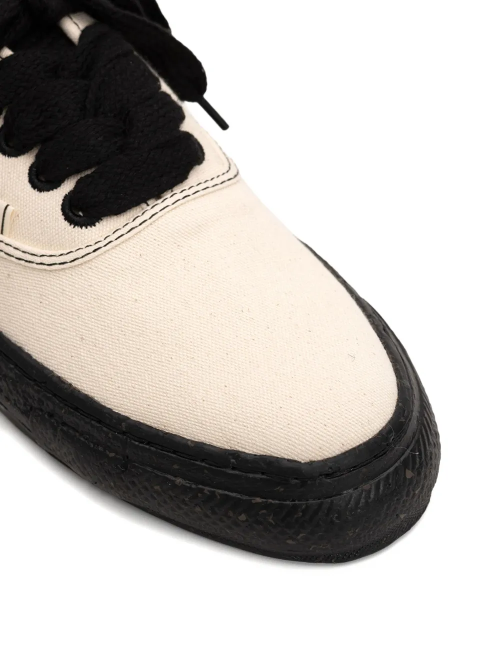 General Scale. Kiefer canvas low top sneakers Neutrals