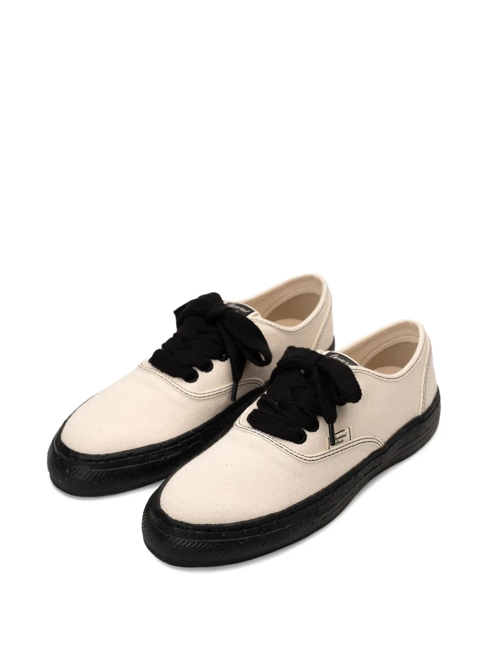 General Scale. Kiefer canvas low top sneakers Neutrals