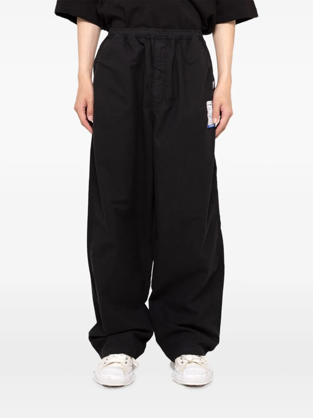 in･stru(men-tal).  Light Oxford Easy trousers | Regular-Fit & Straight Leg Pants | Image 2