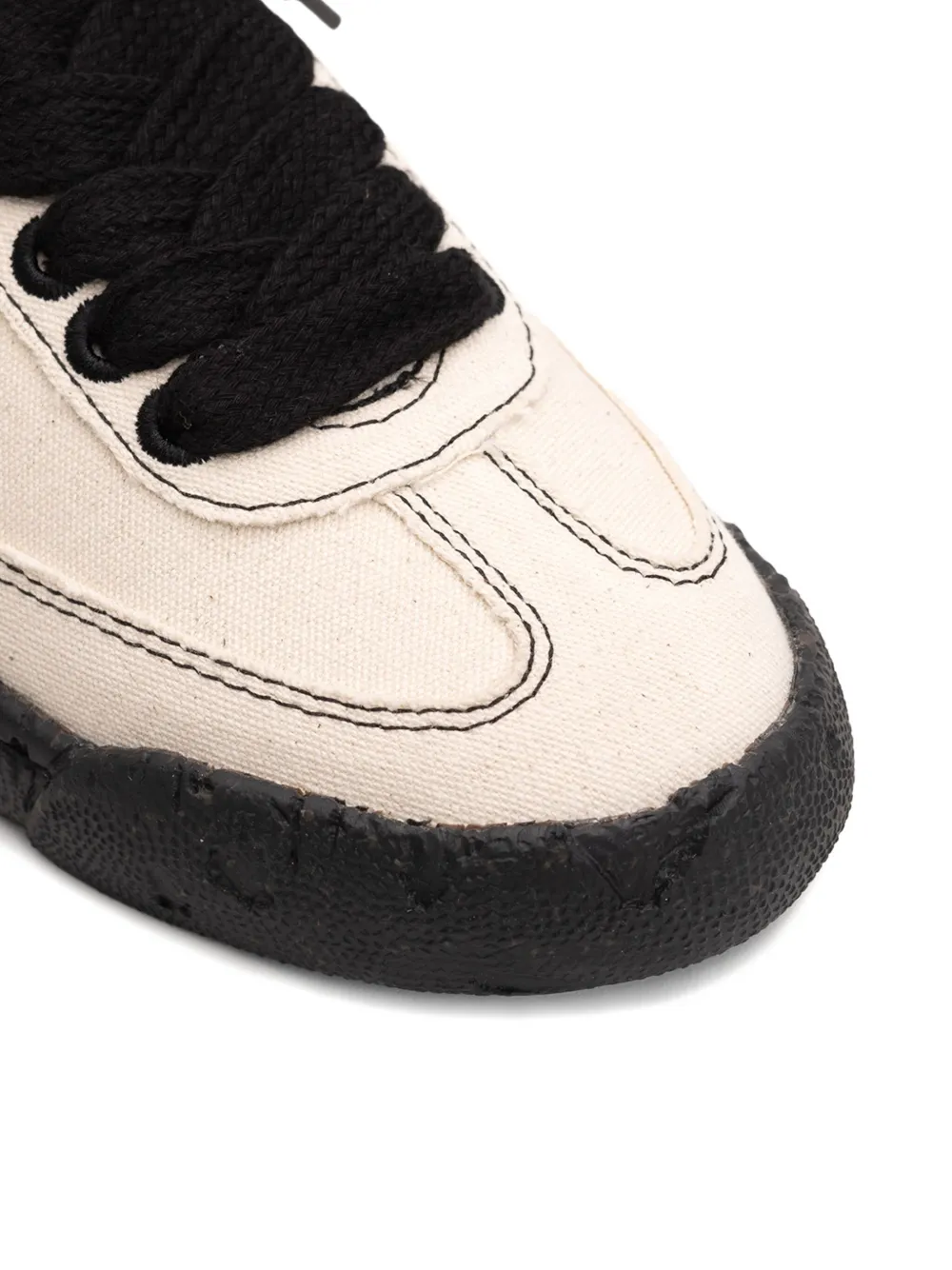 General Scale. canvas low-top sneakers White
