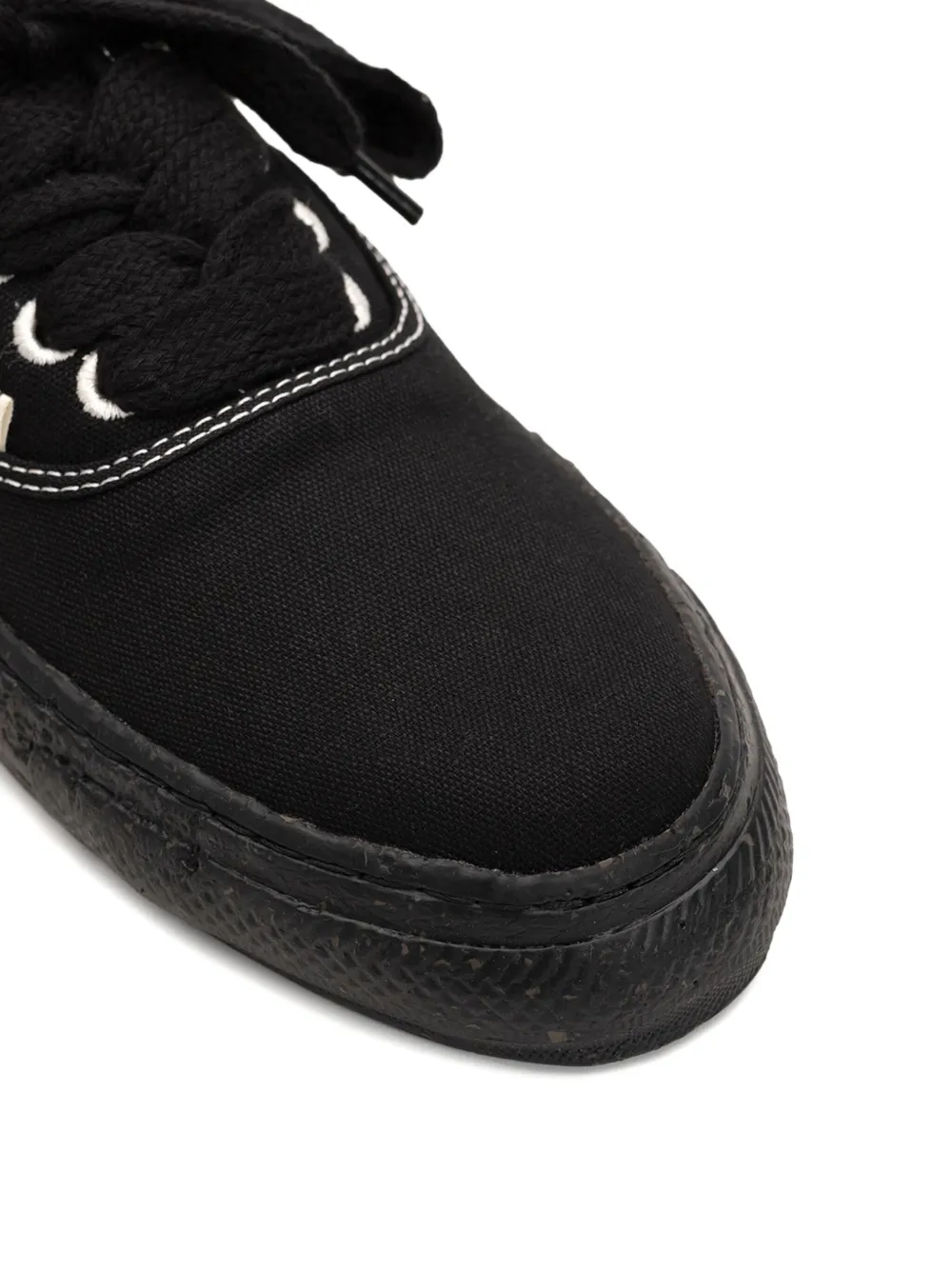 General Scale. Kiefer low-top sneakers BLK BLK