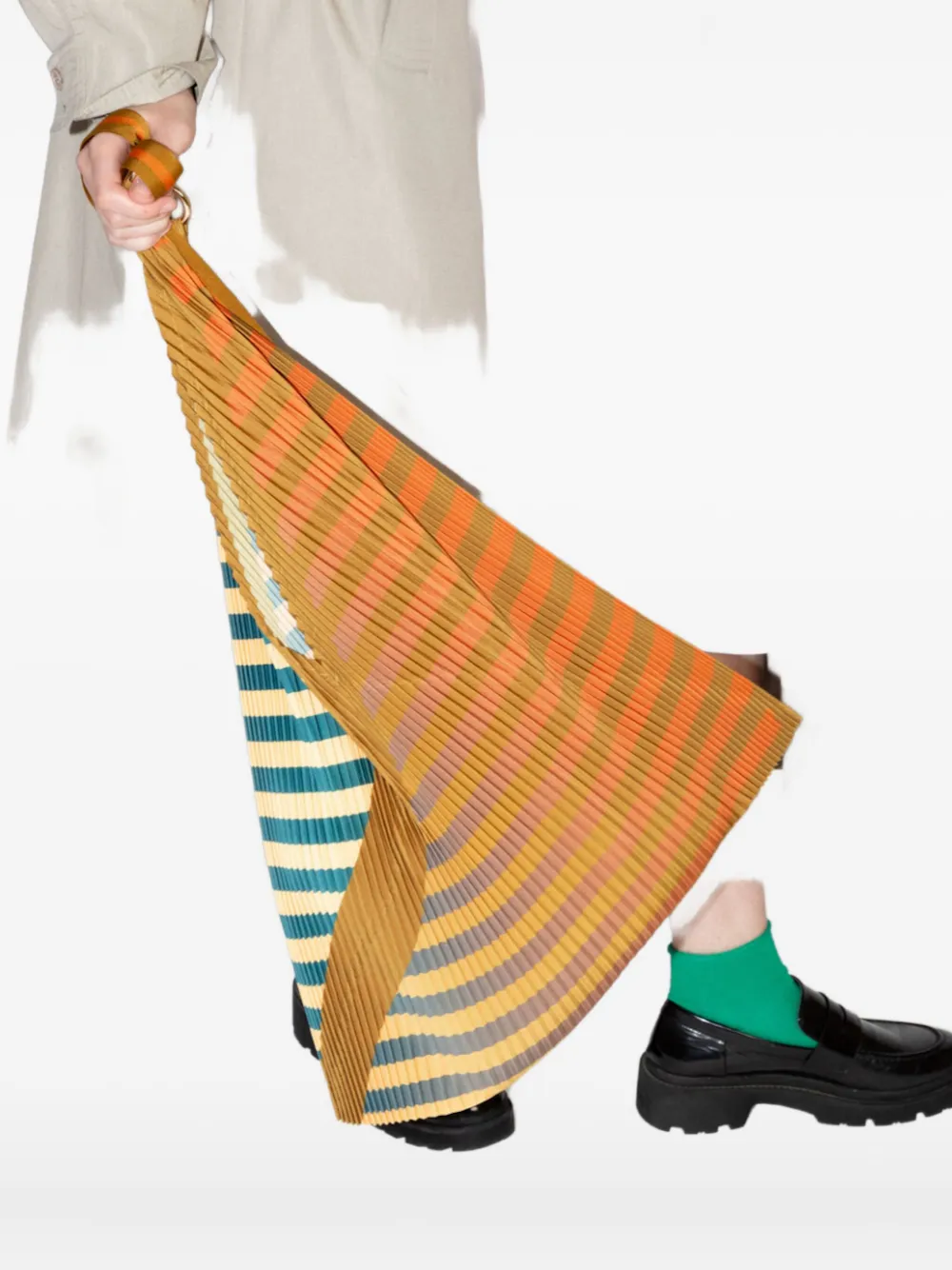 Multitudes Bags Pleated Striped Tote Bag In Neutral