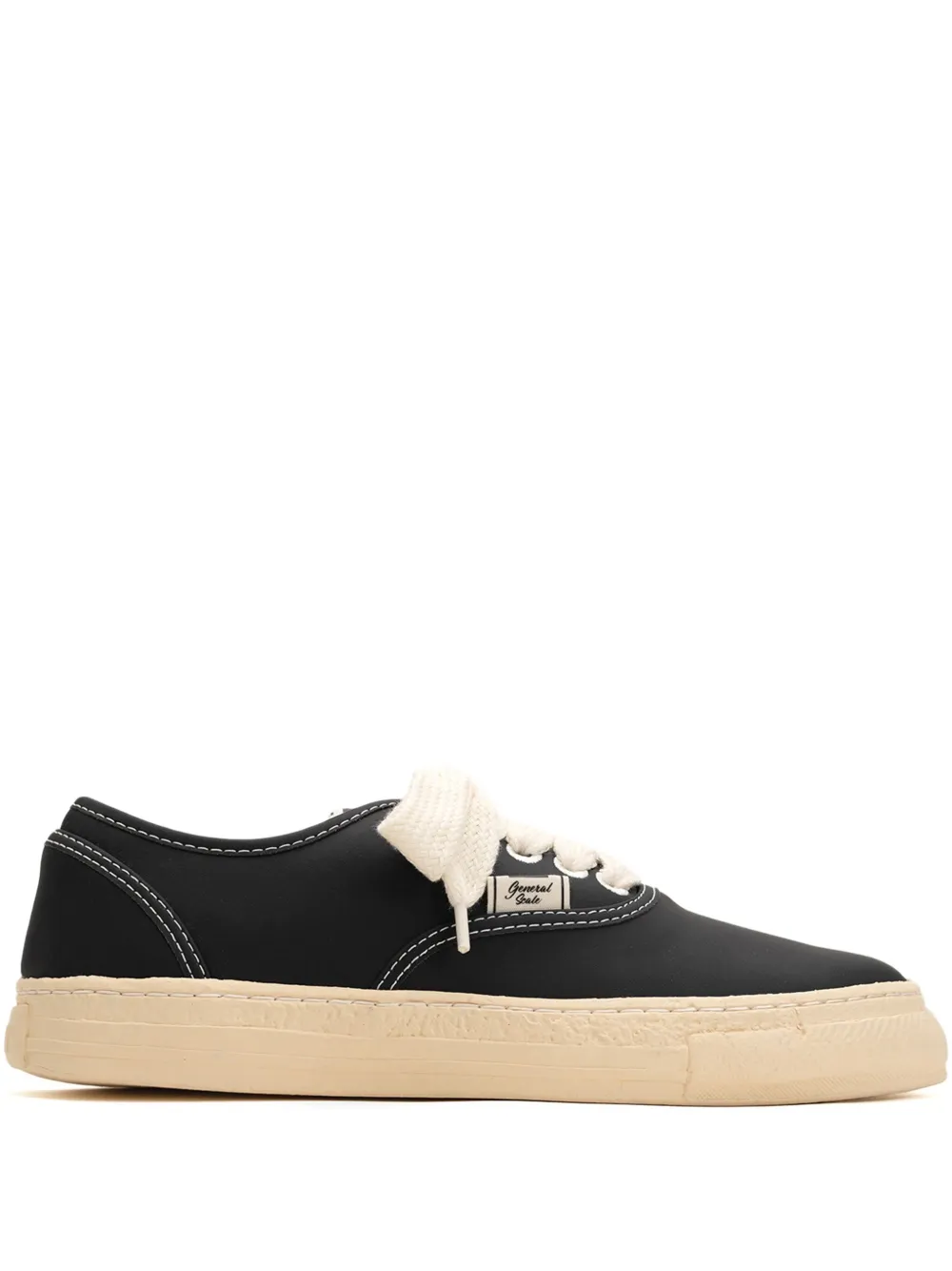General Scale. Kiefer sneakers Black