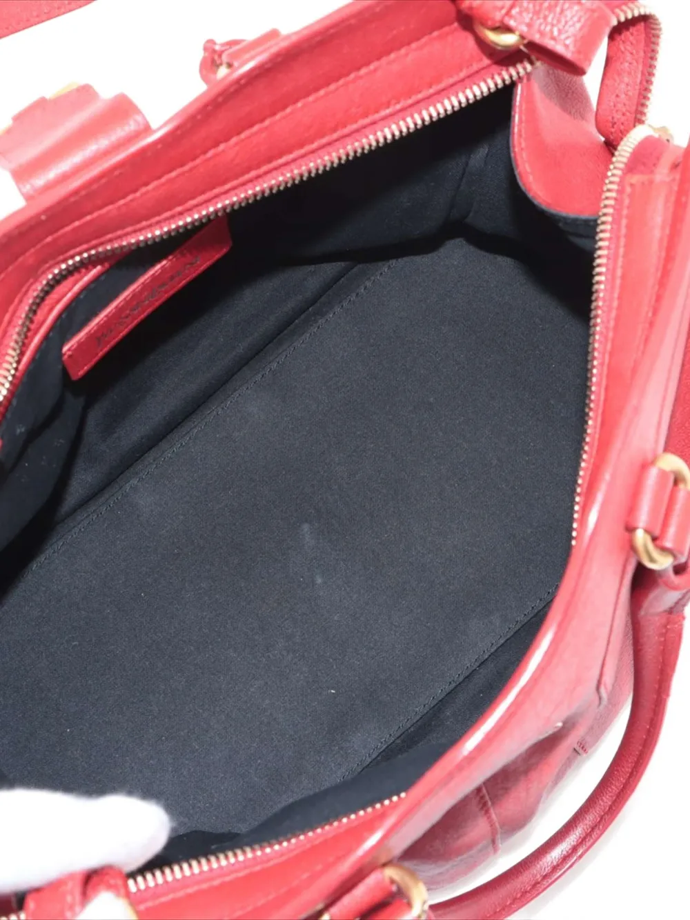 Pre-owned Saint Laurent 2000-2015 Small Cabas Chyc Y-shaped Clasp Tote Bag In Red