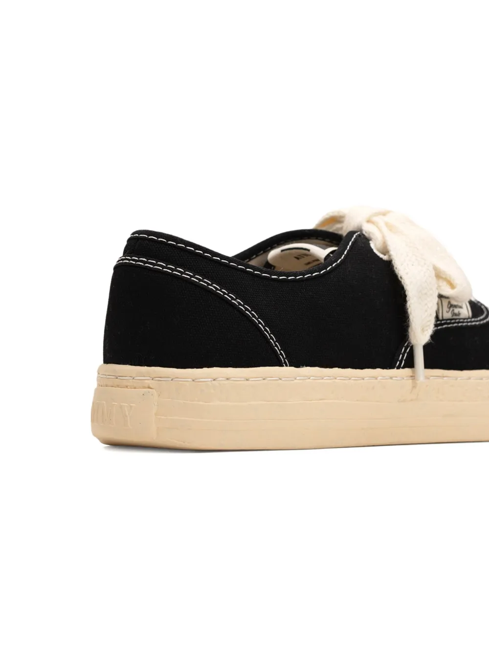 General Scale. Kiefer canvas sneakers Black