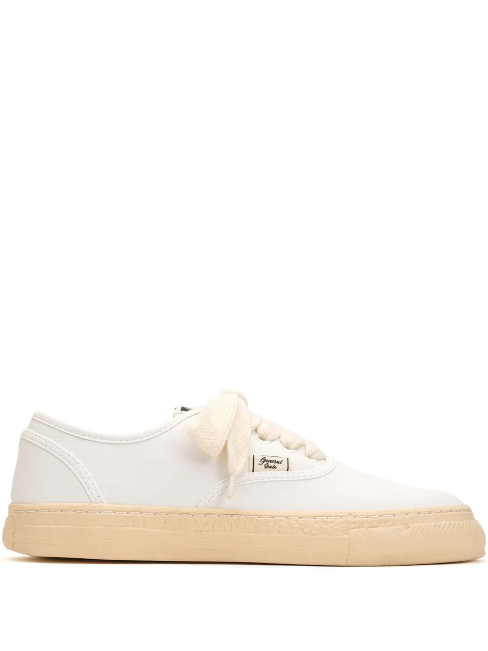 General Scale. Kiefer past-sole low-top sneakers White