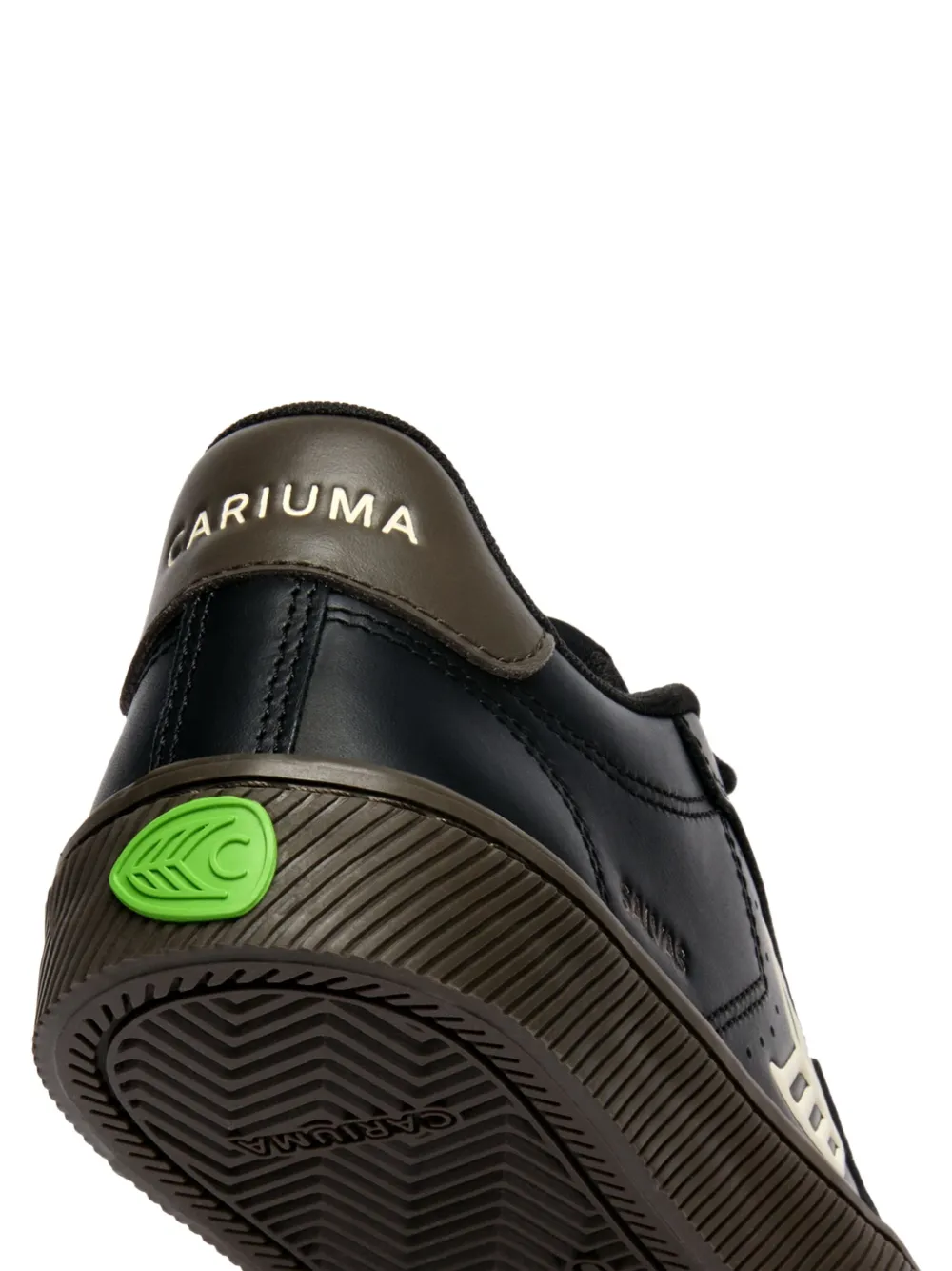 Cariuma Salvas sneakers met logoblad Zwart