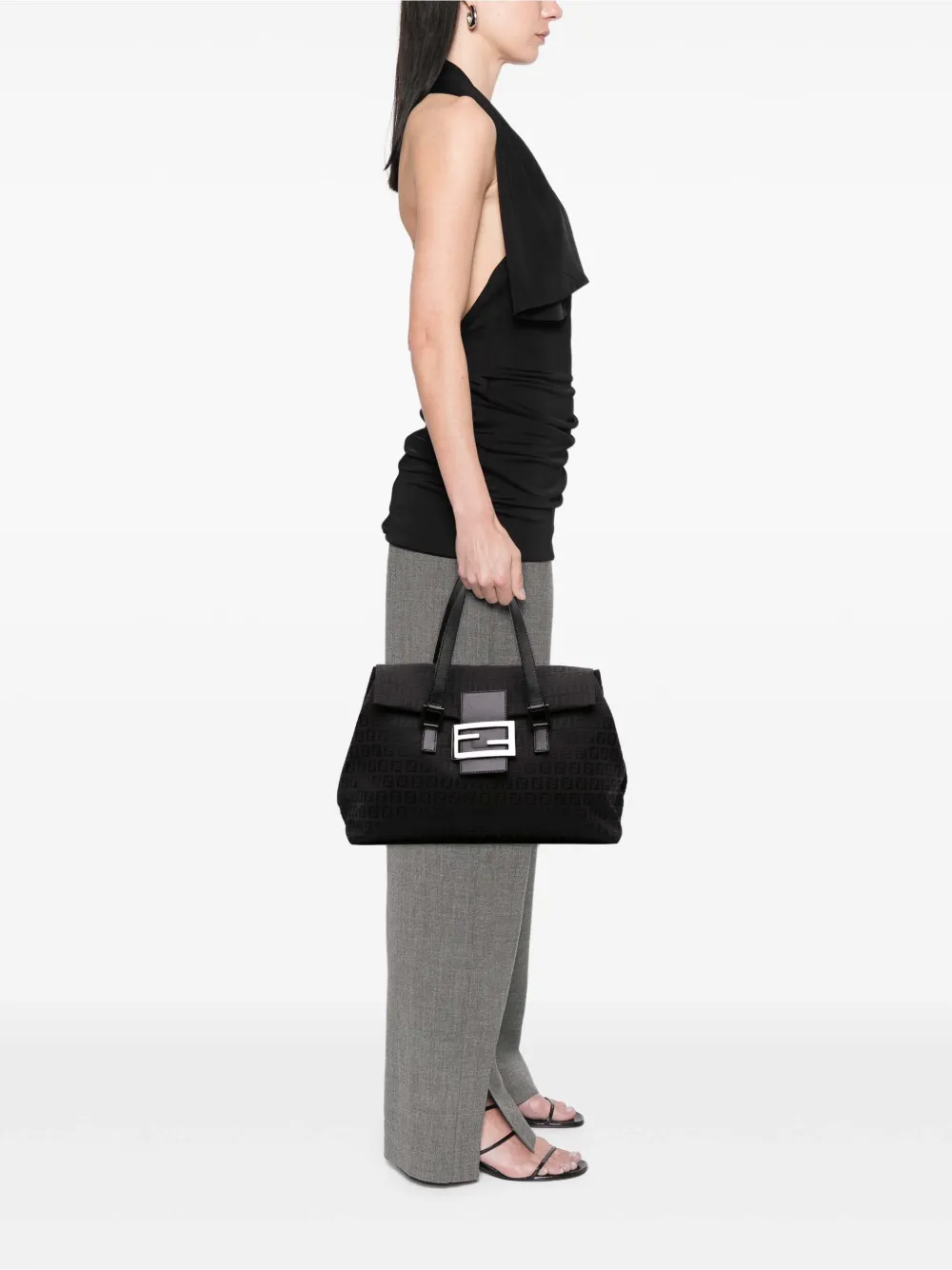 Pre-owned Fendi 2000-2010 Zucchino Canvas Shoulder Bag In Black
