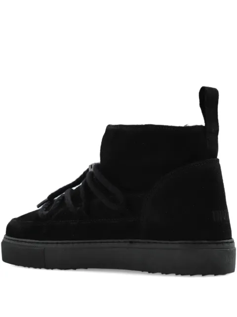 Inuikii botas de gamuza con agujetas