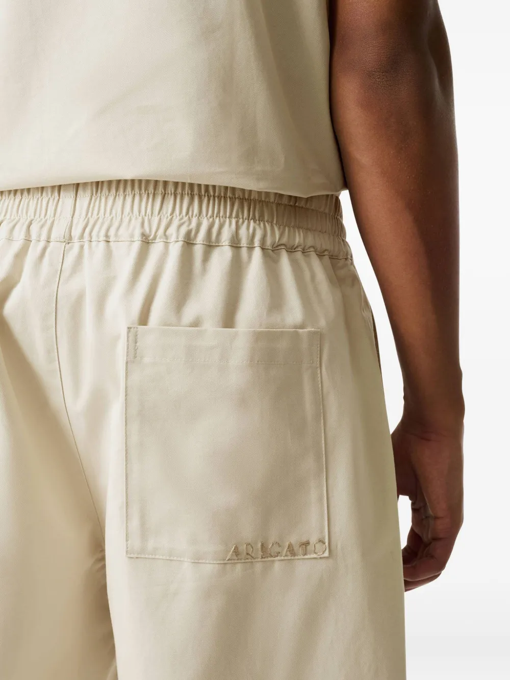 Axel Arigato Nova shorts met elastische zak Beige