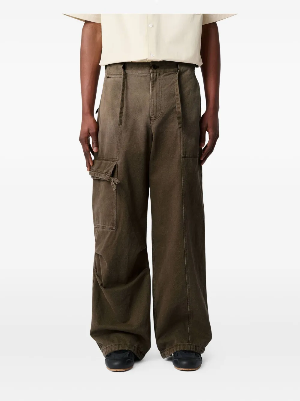 Axel Arigato Cargo broek Bruin