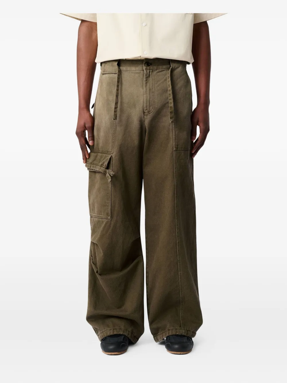 Axel Arigato Cargo broek Bruin