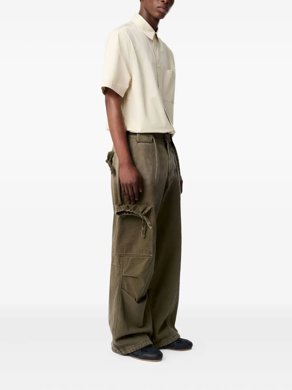 Axel Arigato Cargo broek Bruin