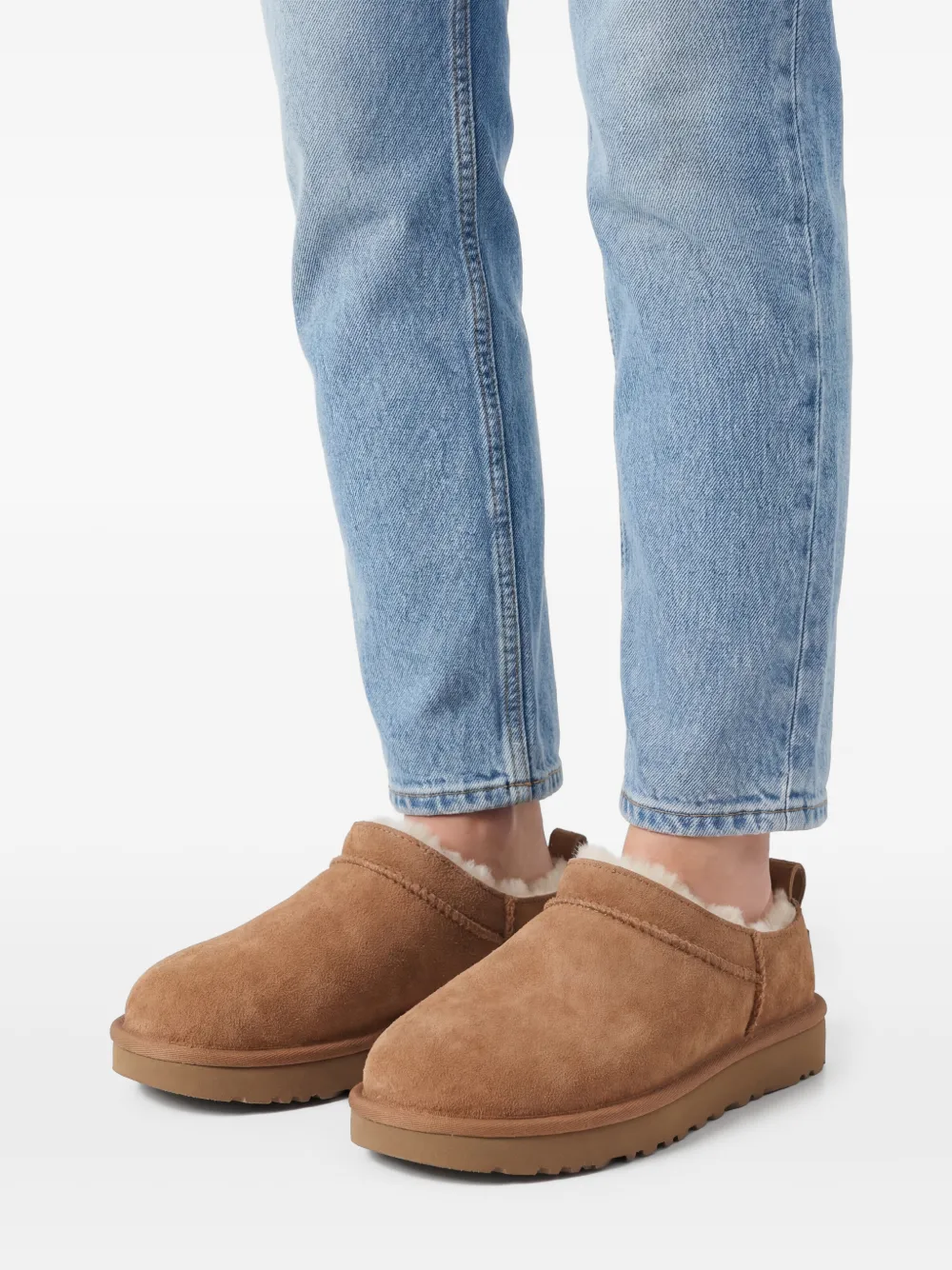 UGG Classic Micro suède enkellaarzen Beige