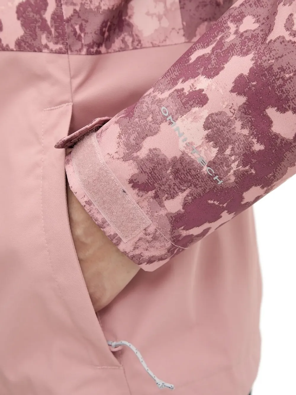 Columbia Hikebound™ trainingsjack met camouflageprint en capuchon Roze
