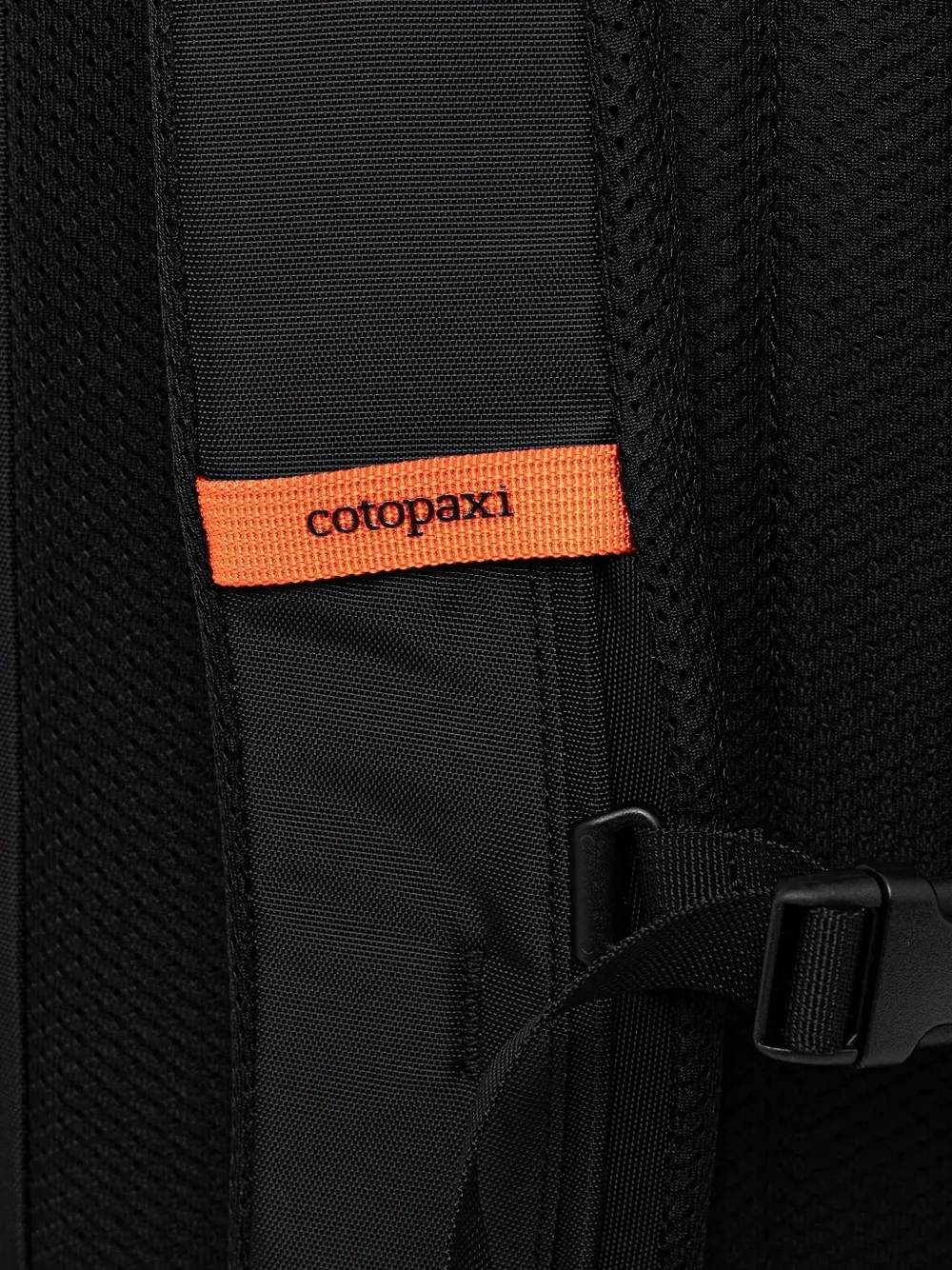 COTOPAXI Torre rugzak met verstelbaar bandje Zwart
