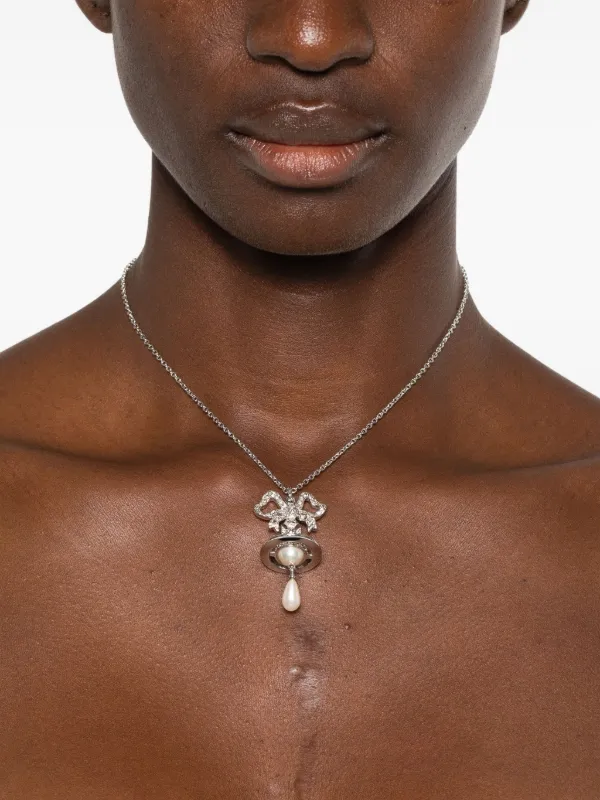 【Vivienne Westwood】クリスタル-embellished pendantネックレ Vivienne Westwood crystal-embellished Necklace | Silver