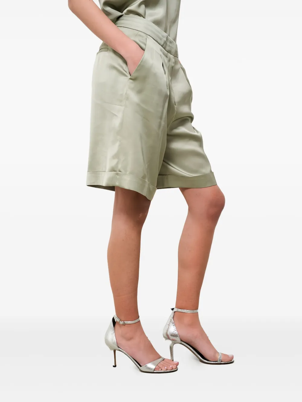 Peserico Geplooide shorts met satijnen textuur Groen