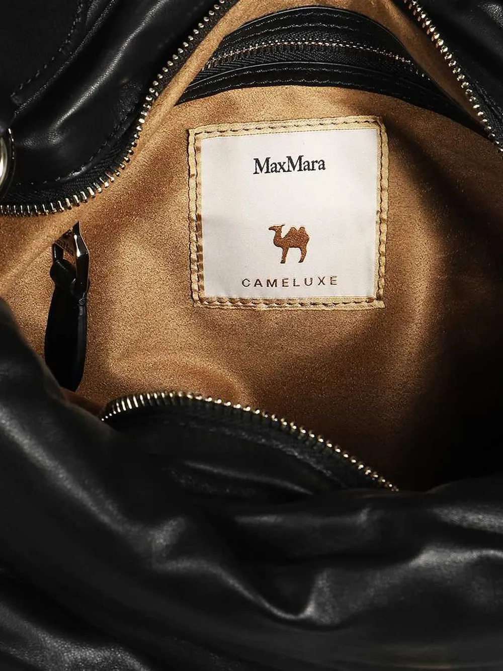 Max Mara padded flap shoulder bag Zwart
