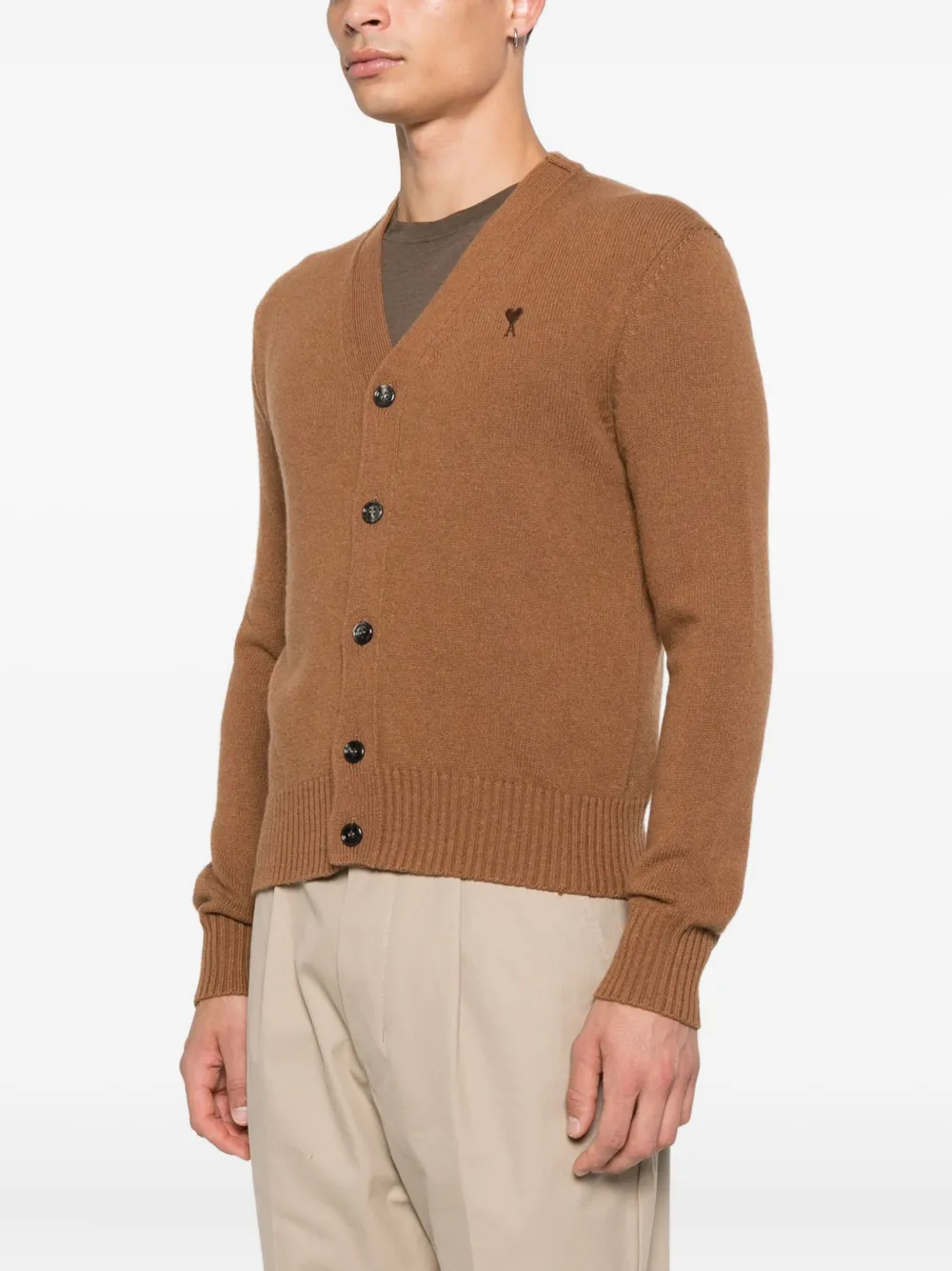 AMI Paris Vest met V-hals Bruin