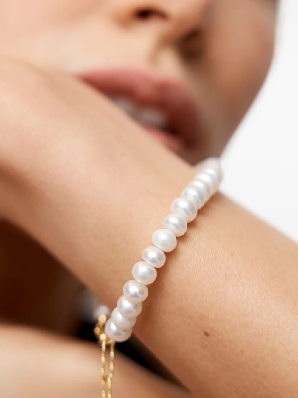  Monica Vinader Pearl Gold Bracelet 