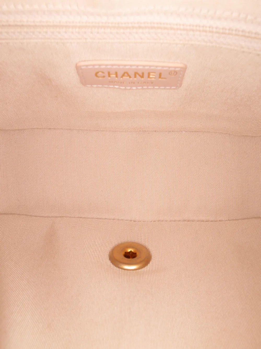 Pre-owned Chanel 2019 Cc Quilted Caviar Turnlock Full Flap Crossbody Bag In White