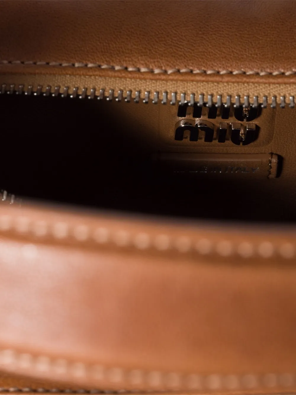 Miu Pocket shoulder bag Bruin