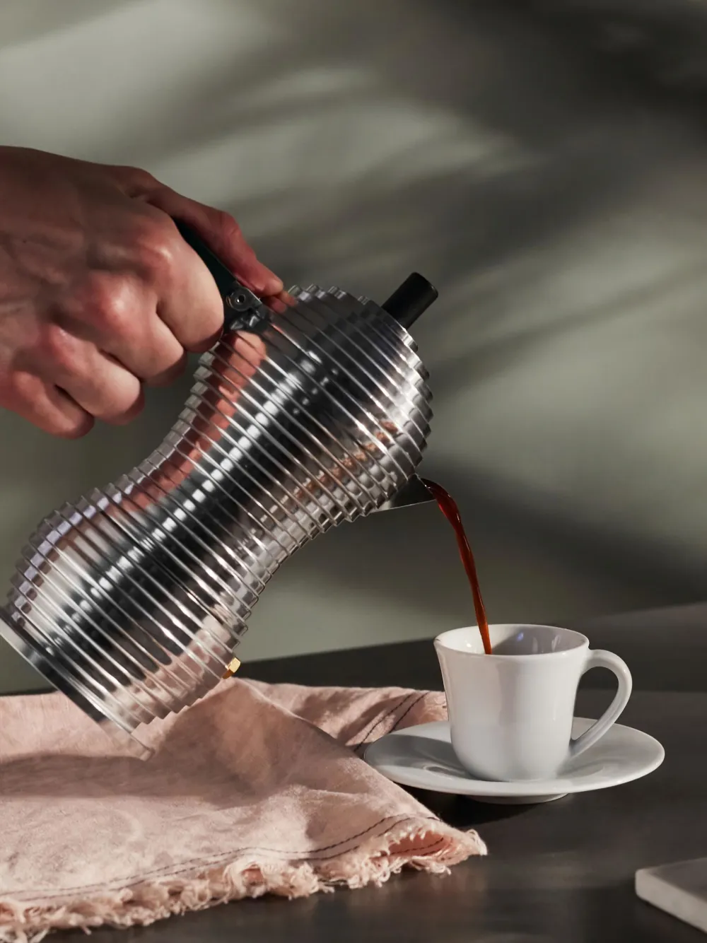 Alessi Pulcina coffee maker | Tableware | Image 2