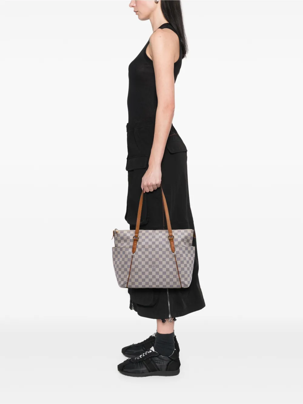 Louis Vuitton Pre-Owned 2011 Damier Azur Totally MM tote bag | Pre-Owned | Image 2