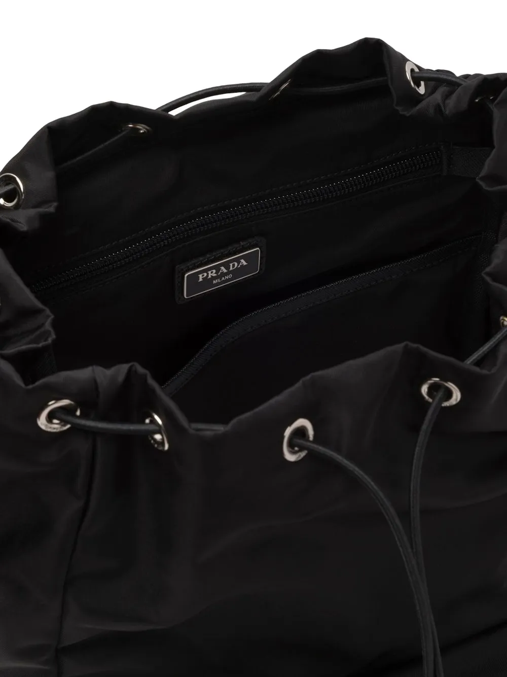 Prada Rugzak met trekkoord en gespsluiting Zwart