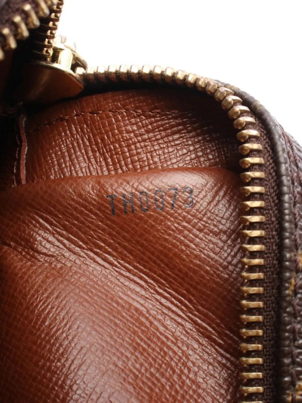 Pre-owned Louis Vuitton 2003 Amazon Cross-body Bag In Brown
