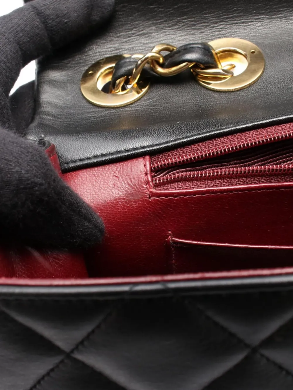 Pre-owned Chanel 2000 Decamatlassé 34 Shoulder Bag In Black