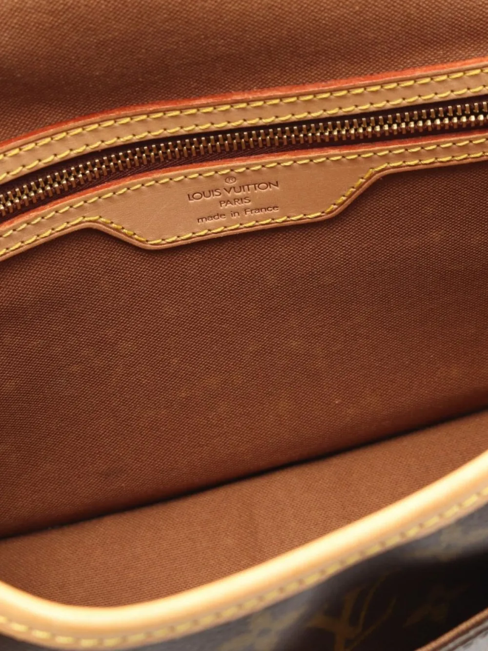 Pre-owned Louis Vuitton 2004 Sologne Shoulder Bag In Brown