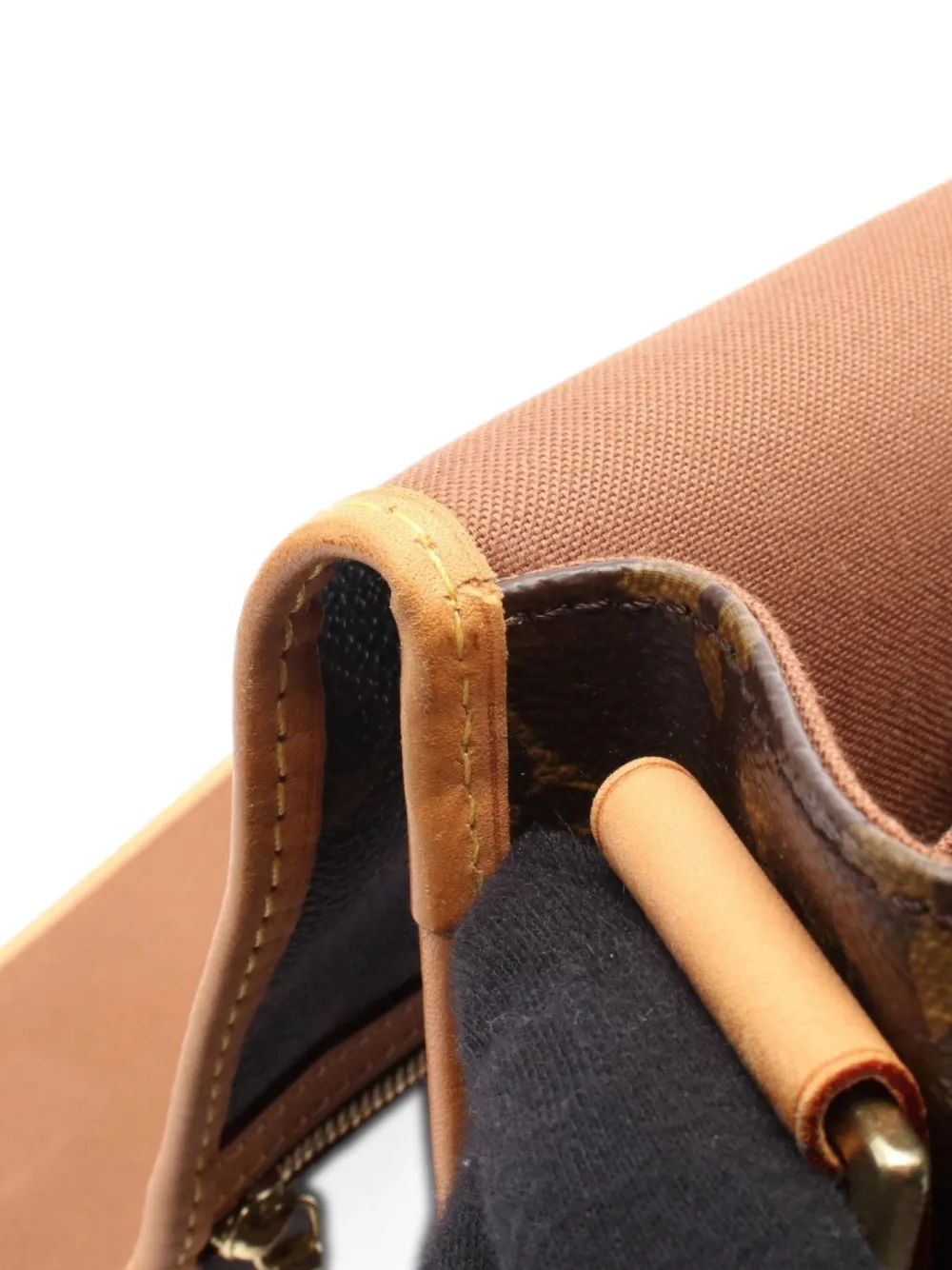 Pre-owned Louis Vuitton 2006 Bosforo Pm Messenger Bag In Brown