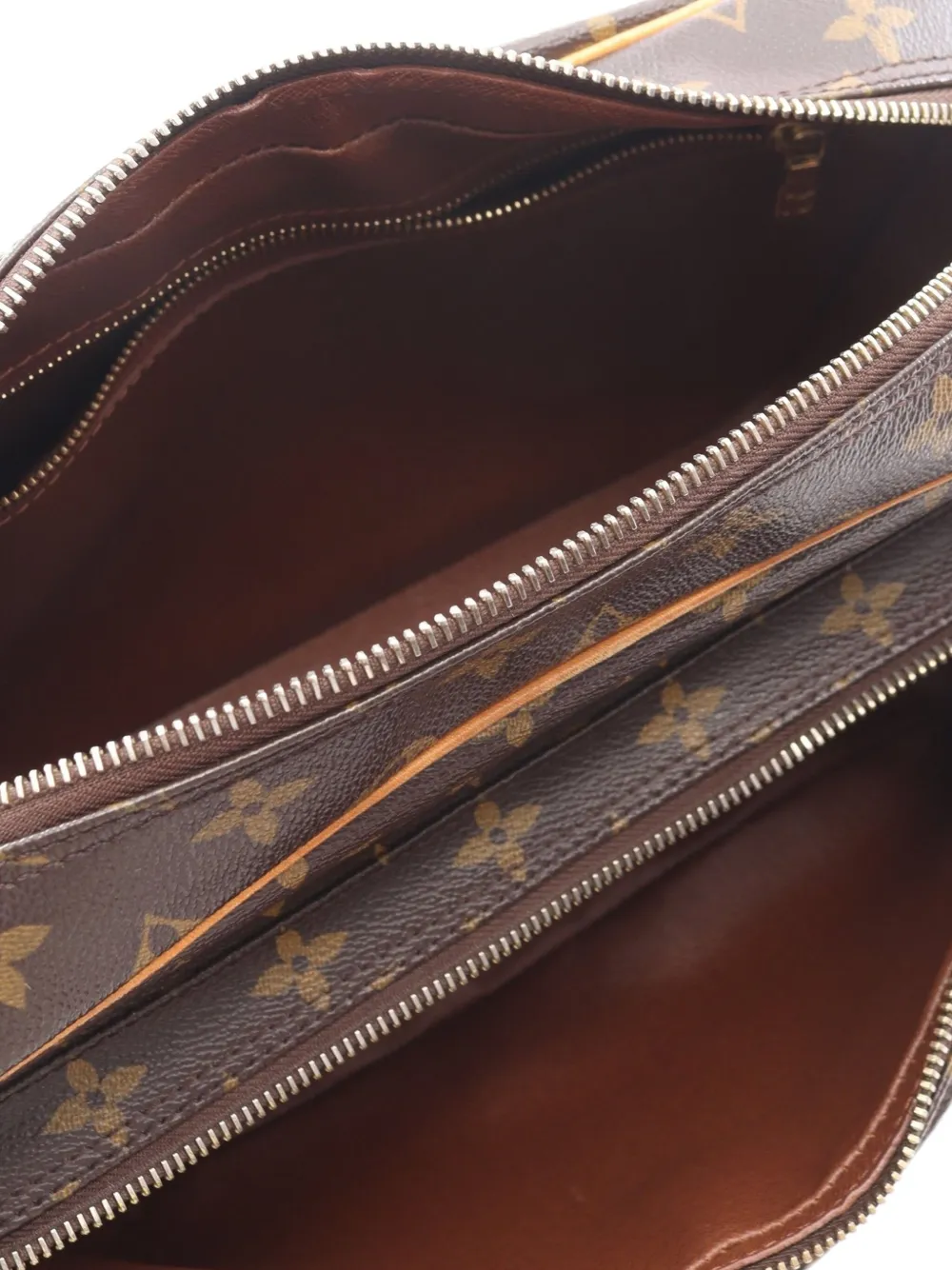 Pre-owned Louis Vuitton 2005 Nil Shoulder Bag In Brown