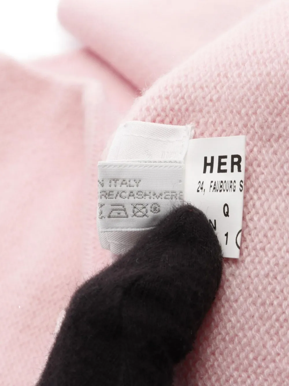 Pre-owned Hermes 2020 Baby Line Scarf In Pink