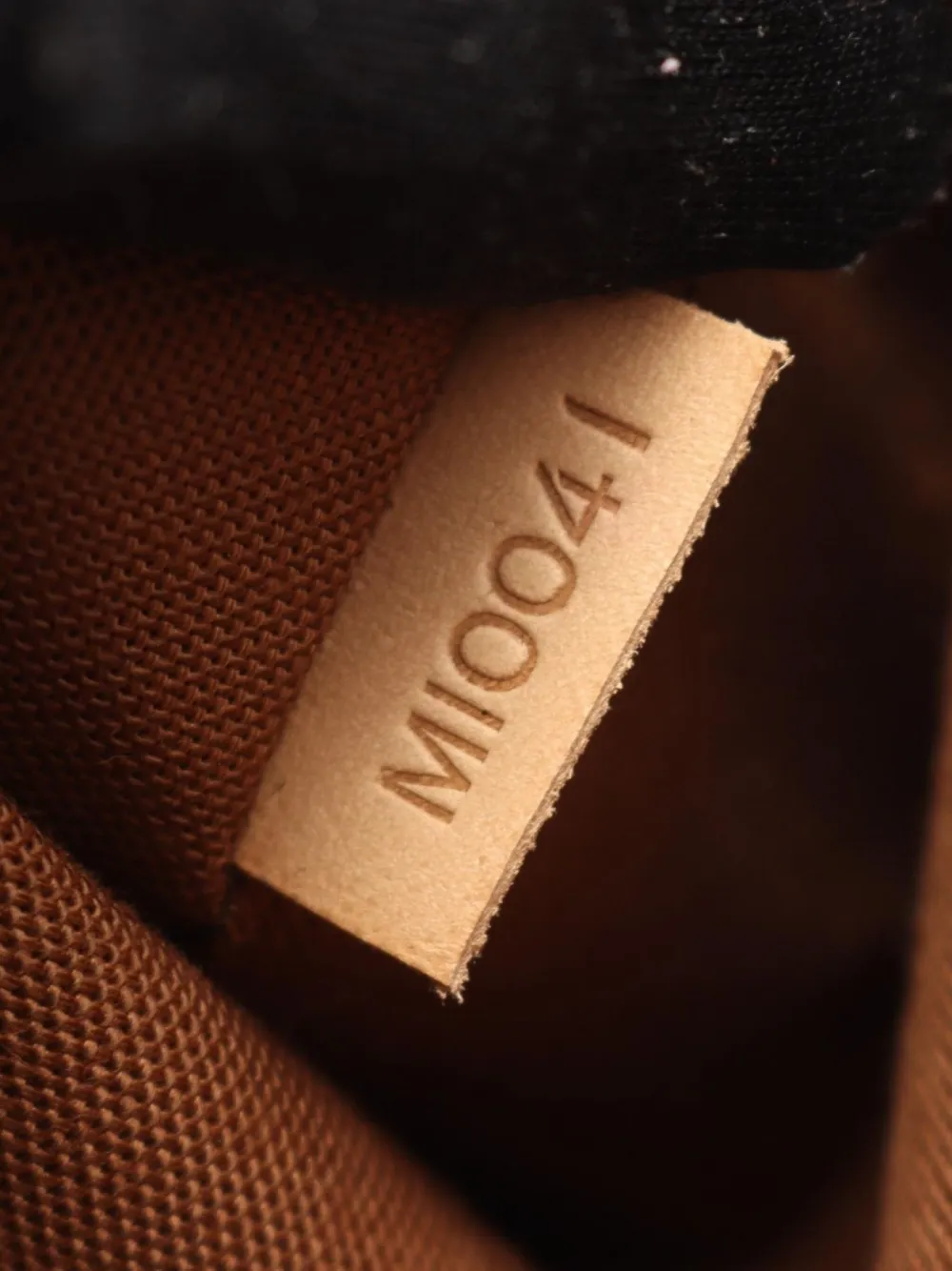 Pre-owned Louis Vuitton 2001 Mini Looping Monogram Handbag In Brown