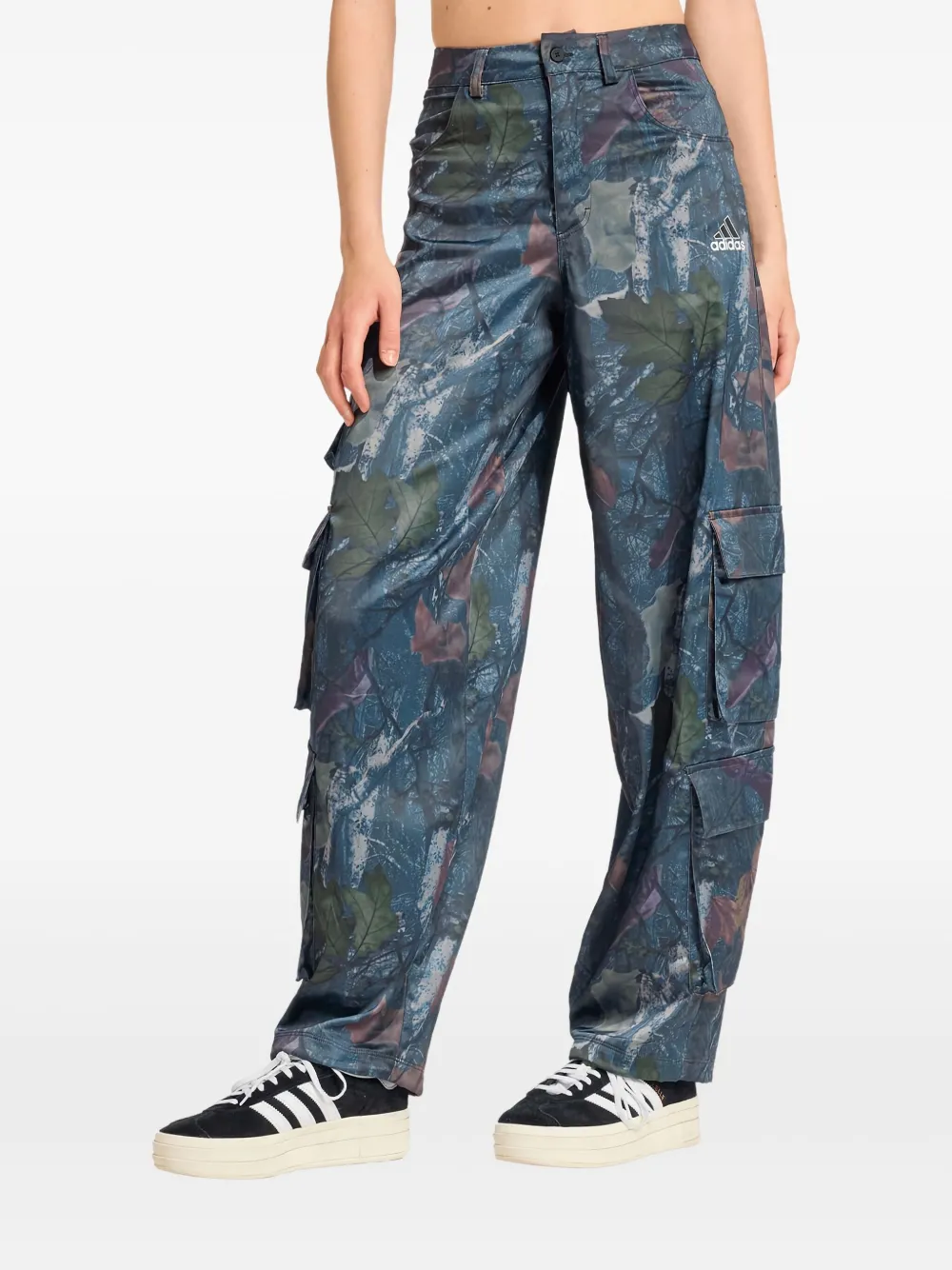 Adidas Satijnen cargo broek met camouflageprint Zwart