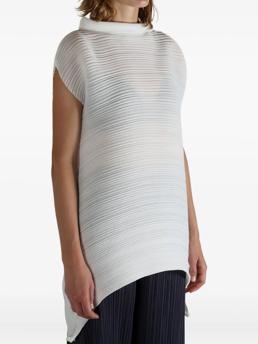 Pleats Please Issey Miyake asymmetrical-hem pleated top Wit