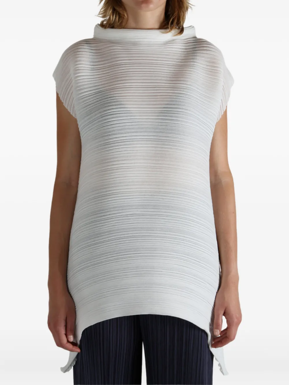 Pleats Please Issey Miyake asymmetrical-hem pleated top - Wit
