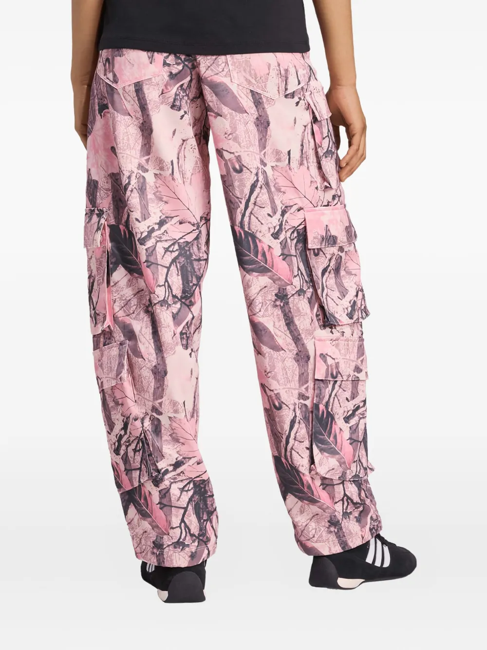 adidas Sat cargo jeans met bladerprint Roze