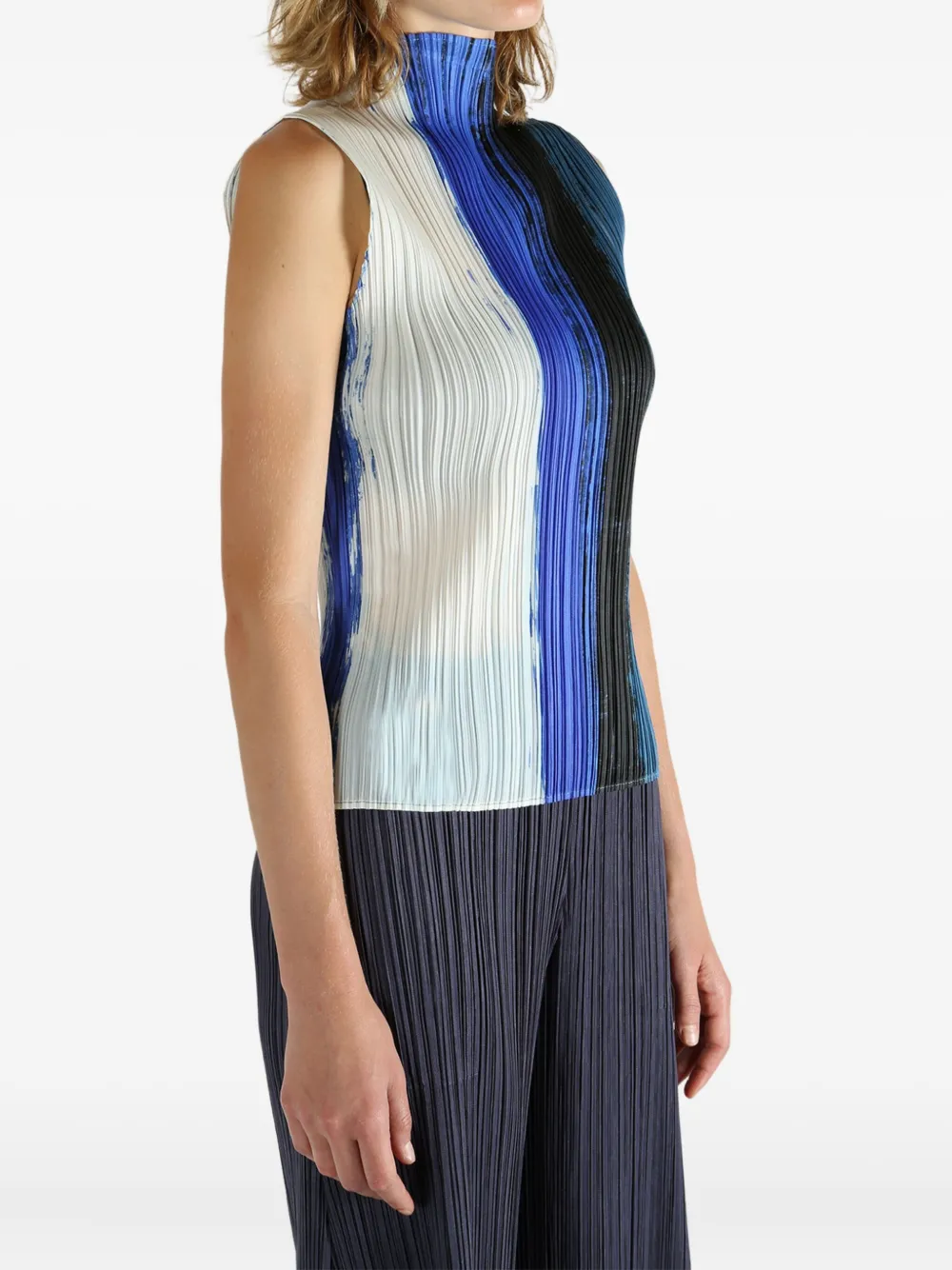 Pleats Please Issey Miyake paint-effect pleated top Blauw
