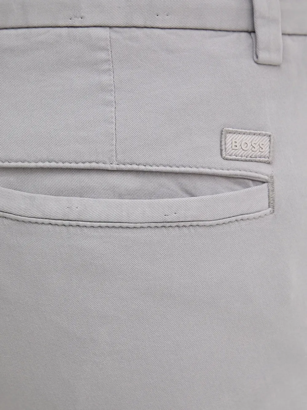 BOSS Broek met logoplakkaat Grijs