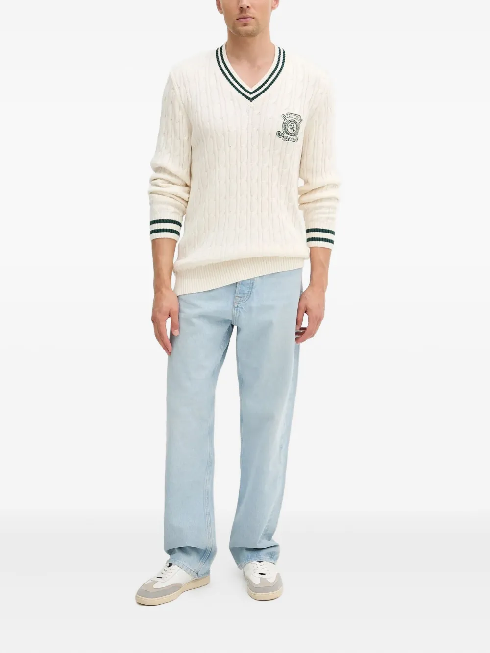 GUESS USA cable-knit V-neck sweater - Wit